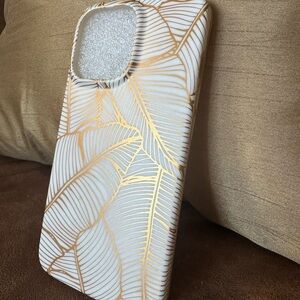 iPhone 14 Pro - Gold Leaf Pattern Case